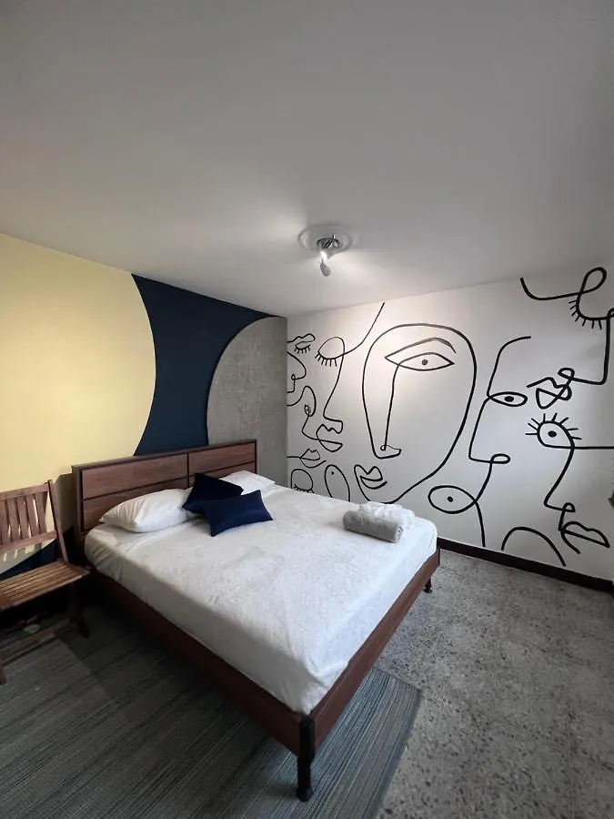 House Atelier Desing Apartamento Medellín 0*,  Colômbia
